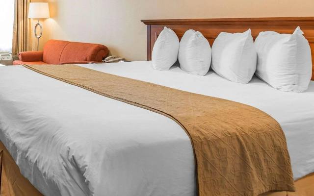 photo 3 of Quality Inn Long Beach - Signal Hill
