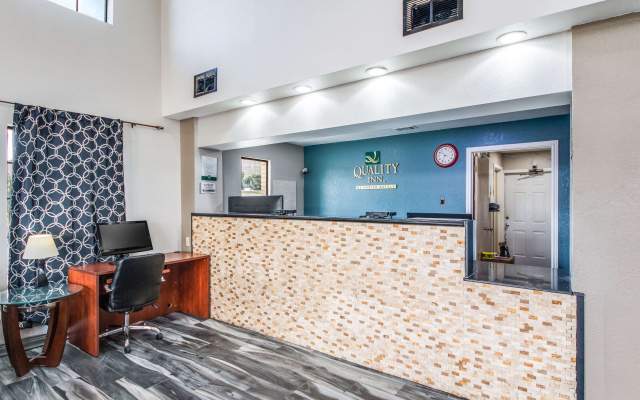 photo 2 of Quality Inn Near Medical Center