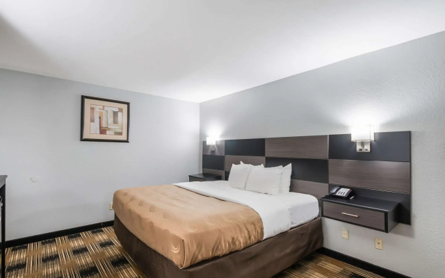 photo 4 of Quality Inn Near Medical Center