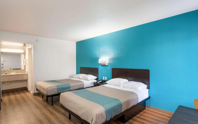 photo 3 of Motel 6 Lexington, KY - Airport