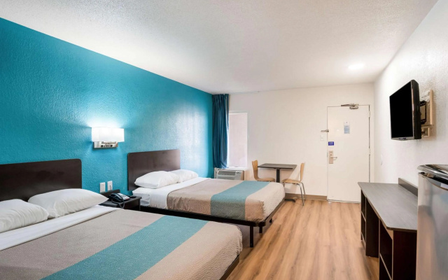 photo 4 of Motel 6 Lexington, KY - Airport