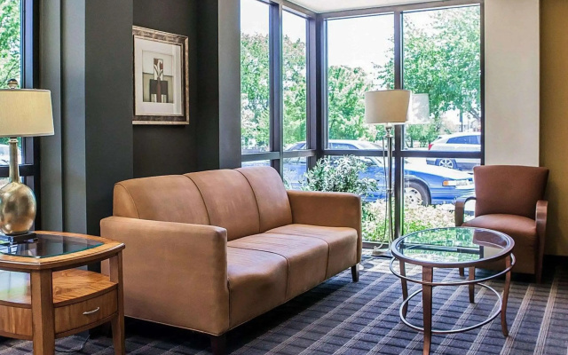 photo 5 of Quality Inn & Suites Peoria North