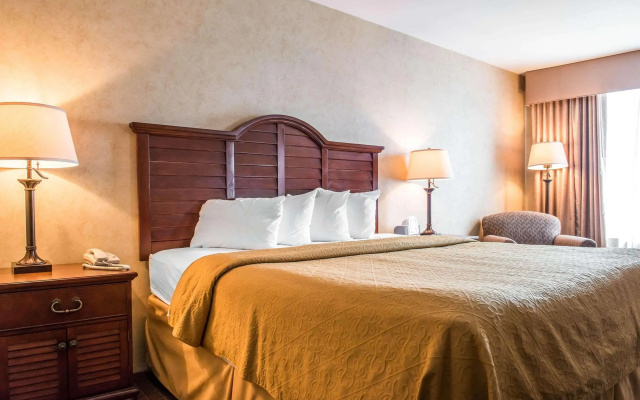 photo 2 of Quality Inn Pittsburgh Airport