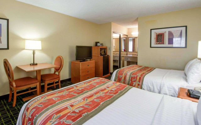 photo 3 of Quality Inn Placentia Anaheim Fullerton