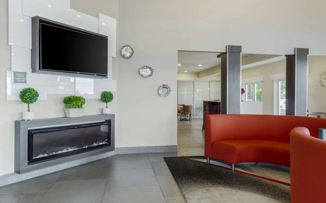 photo 2 of Best Western Plus Renton Inn