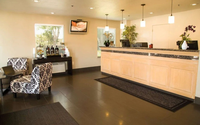 photo 2 of SureStay by Best Western Sunnyvale Silicon Valley