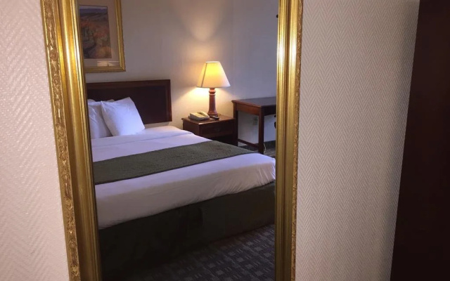 photo 5 of Sawgrass Inn & Conference Center