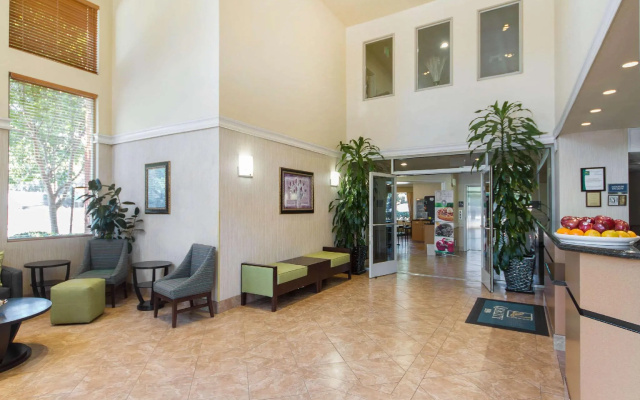 photo 2 of Quality Inn San Jose Airport/Silicon Valley