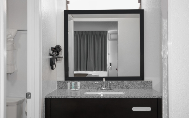 photo 2 of Quality Inn Miami South