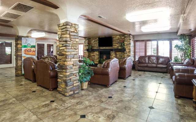 photo 2 of Quality Inn Saint George South Bluff