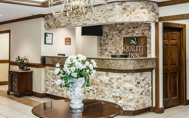 photo 2 of Quality Inn Southfield - Detroit