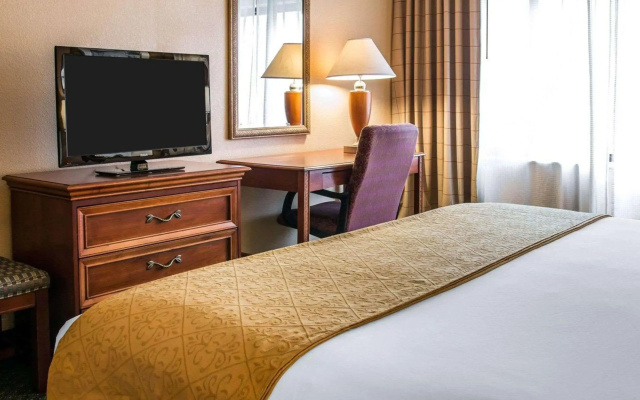 photo 5 of Quality Inn Southfield - Detroit