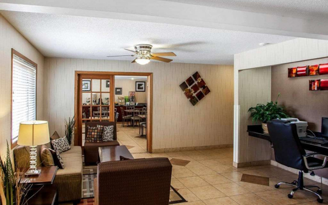 photo 2 of Quality Inn & Suites