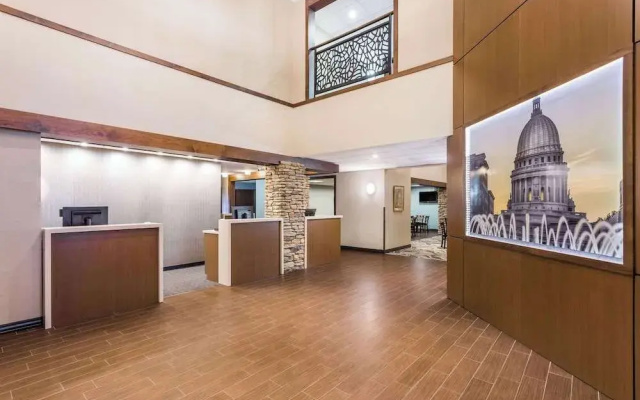 photo 2 of Quality Inn & Suites