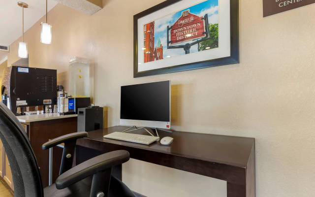 photo 4 of Quality Inn & Suites Spring Lake - Fayetteville near Fort Bragg