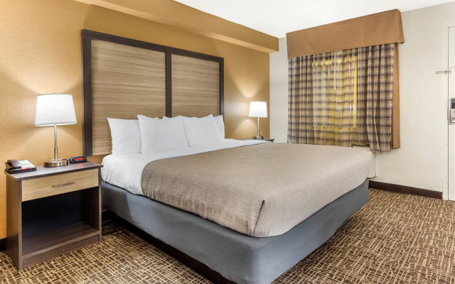 photo 5 of Quality Inn & Suites Spring Lake - Fayetteville near Fort Bragg