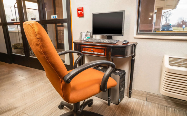 photo 3 of Quality Inn & Suites Danville East