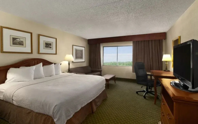 photo 2 of Days Inn & Suites by Wyndham Omaha NE