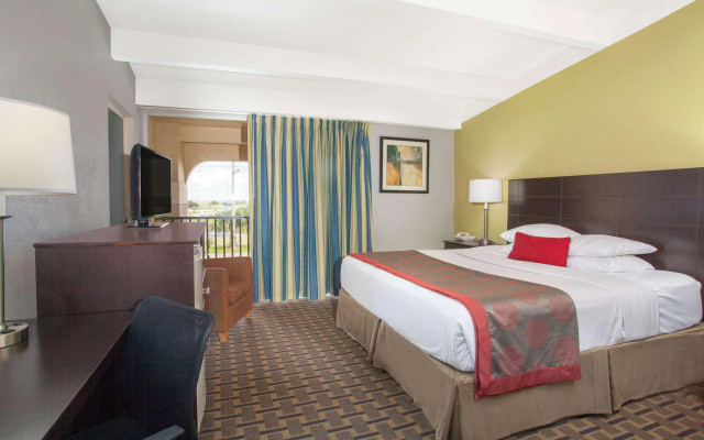 photo 3 of Quality Inn & Suites