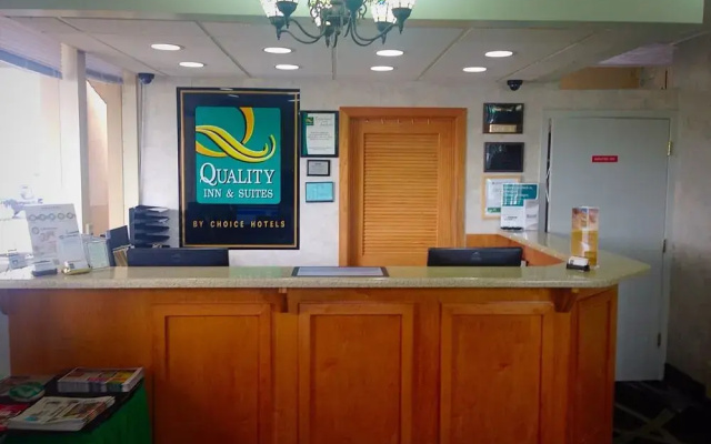 photo 2 of Quality Inn & Suites Metro