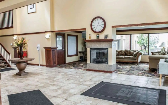 photo 2 of Quality Inn & Suites