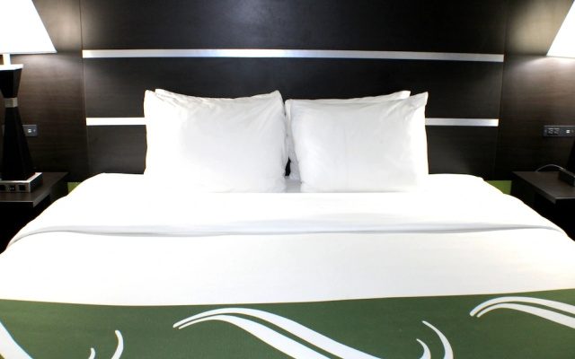 photo 3 of Quality Inn & Suites Bedford West