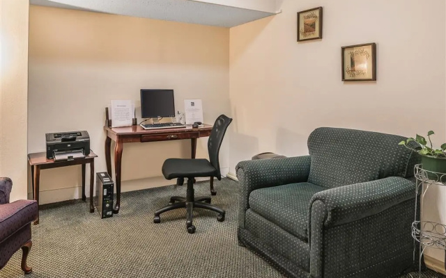 photo 5 of Quality Inn & Suites Albany Airport