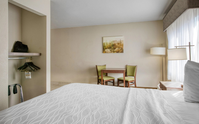 photo 3 of Best Western North Phoenix Hotel