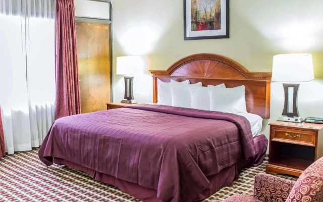 photo 5 of Quality Inn & Suites Fort Bragg