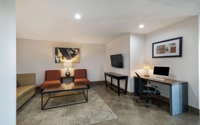 photo 5 of Quality Inn & Suites Garland - East Dallas