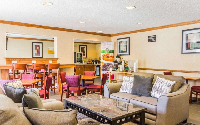photo 2 of Quality Inn & Suites Golden - Denver West