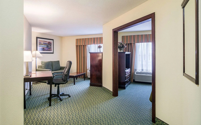 photo 3 of Quality Inn & Suites