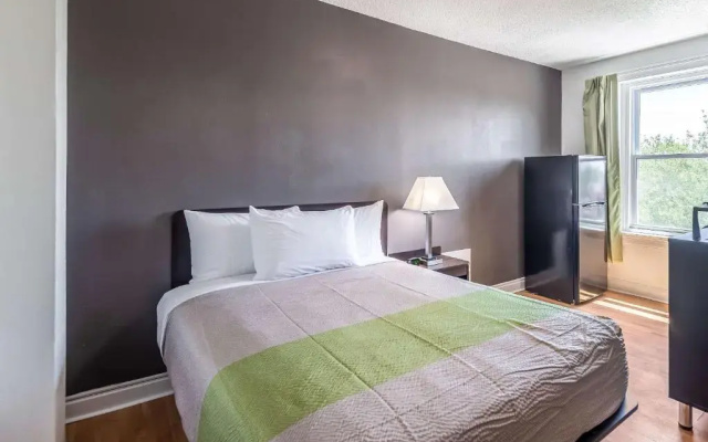 photo 3 of Quality Inn & Suites Kansas City Downtown