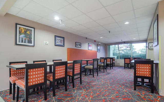 photo 3 of Quality Inn And Suites Medical Park