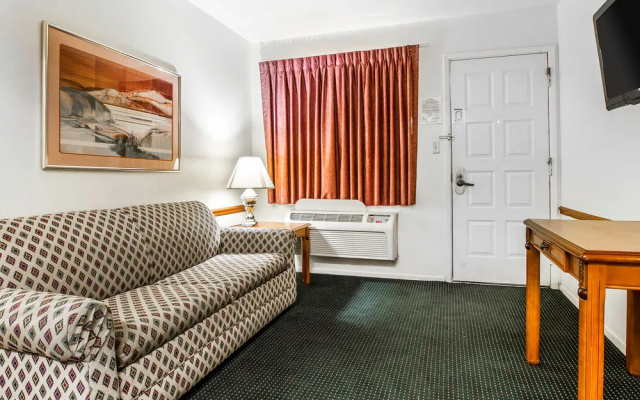 photo 3 of Quality Inn & Suites Mesa