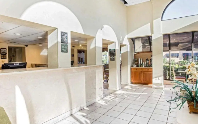 photo 2 of Quality Inn & Suites Myrtle Beach