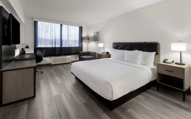 photo 4 of Holiday Inn Express And Suites Washington Dc Noma by IHG