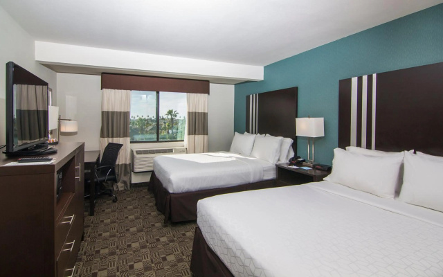 photo 3 of Quality Inn & Suites North- Legoland Area