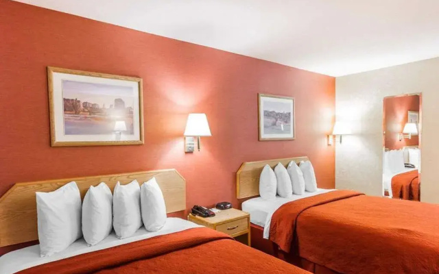 photo 3 of Comfort Inn & Suites Surprise Near Sun City West