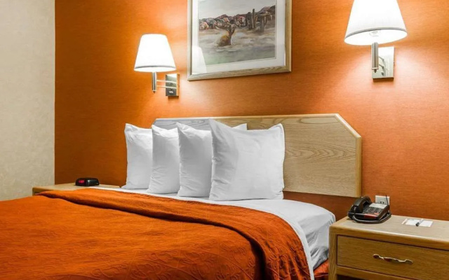 photo 4 of Comfort Inn & Suites Surprise Near Sun City West