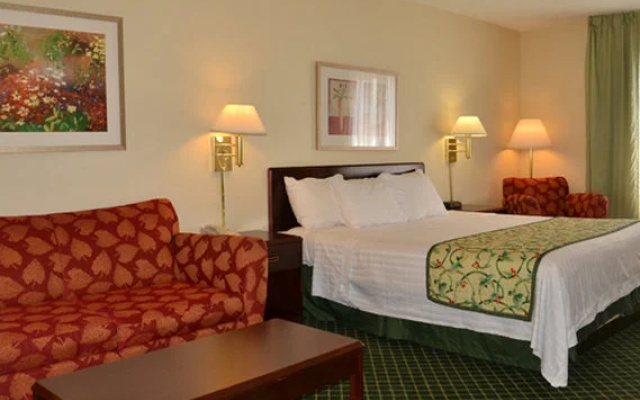 photo 5 of Holiday Inn Spartanburg Northwest