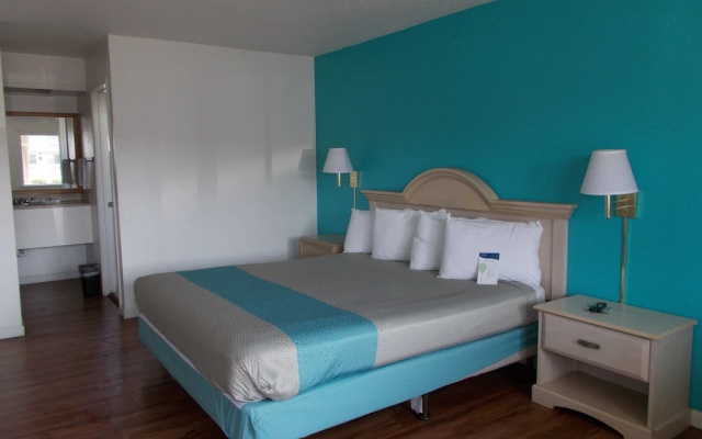 photo 4 of Quality Inn & Suites Tradewinds