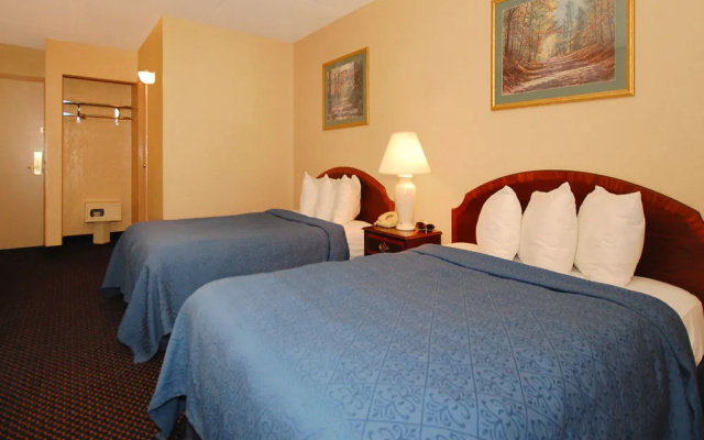 photo 4 of Quality Inn & Suites Waterloo-Ia (us)