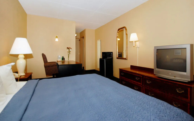 photo 5 of Quality Inn & Suites Waterloo-Ia (us)