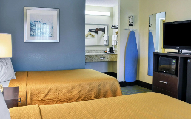 photo 3 of Quality Inn Thornburg