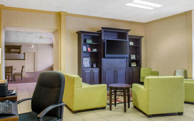 photo 3 of Quality Inn University Area