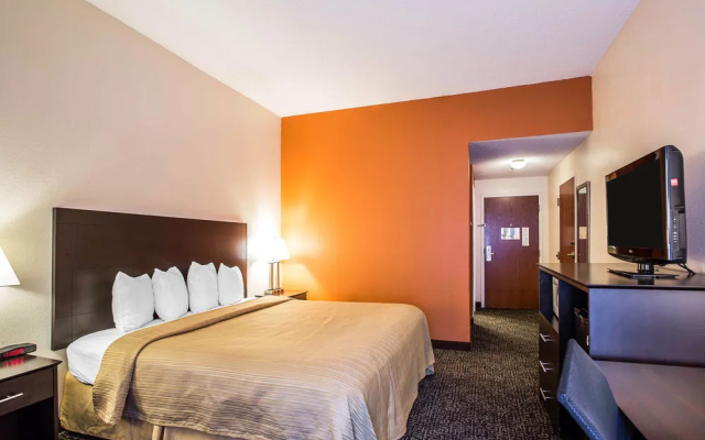 photo 2 of Quality Inn Union