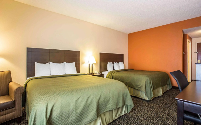 photo 3 of Quality Inn Union US Hwy 176