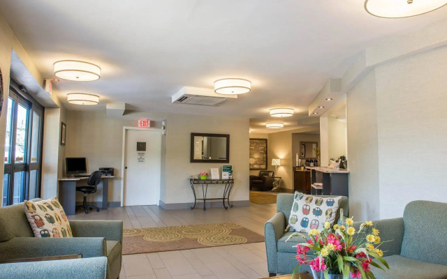 photo 2 of Quality Inn University Center
