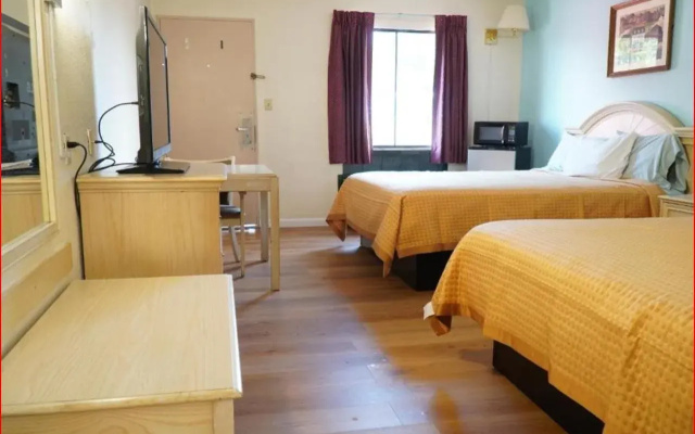 photo 4 of Quality Quarters Inn